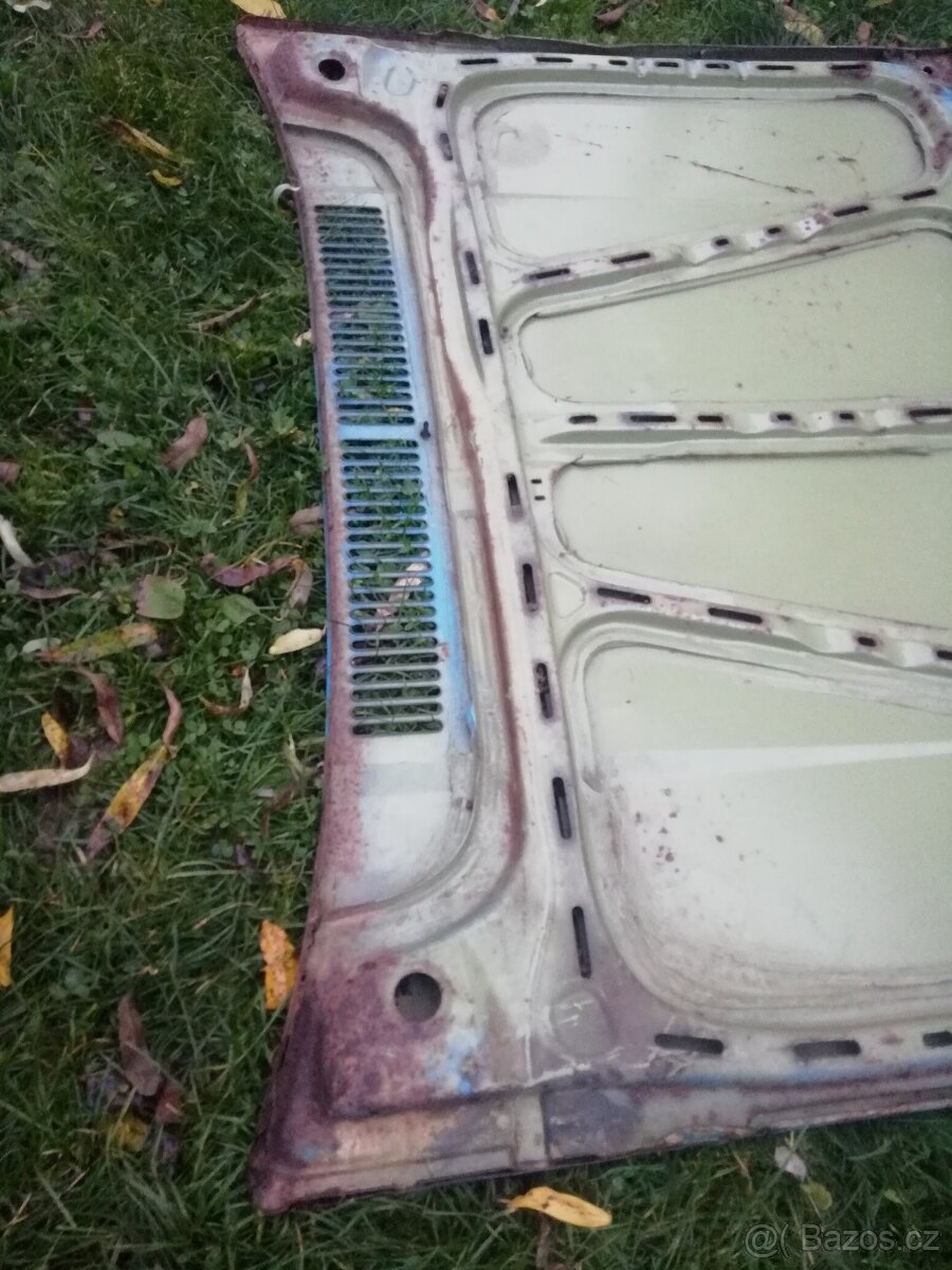 VW Golf mk1 - přední kapota - 4