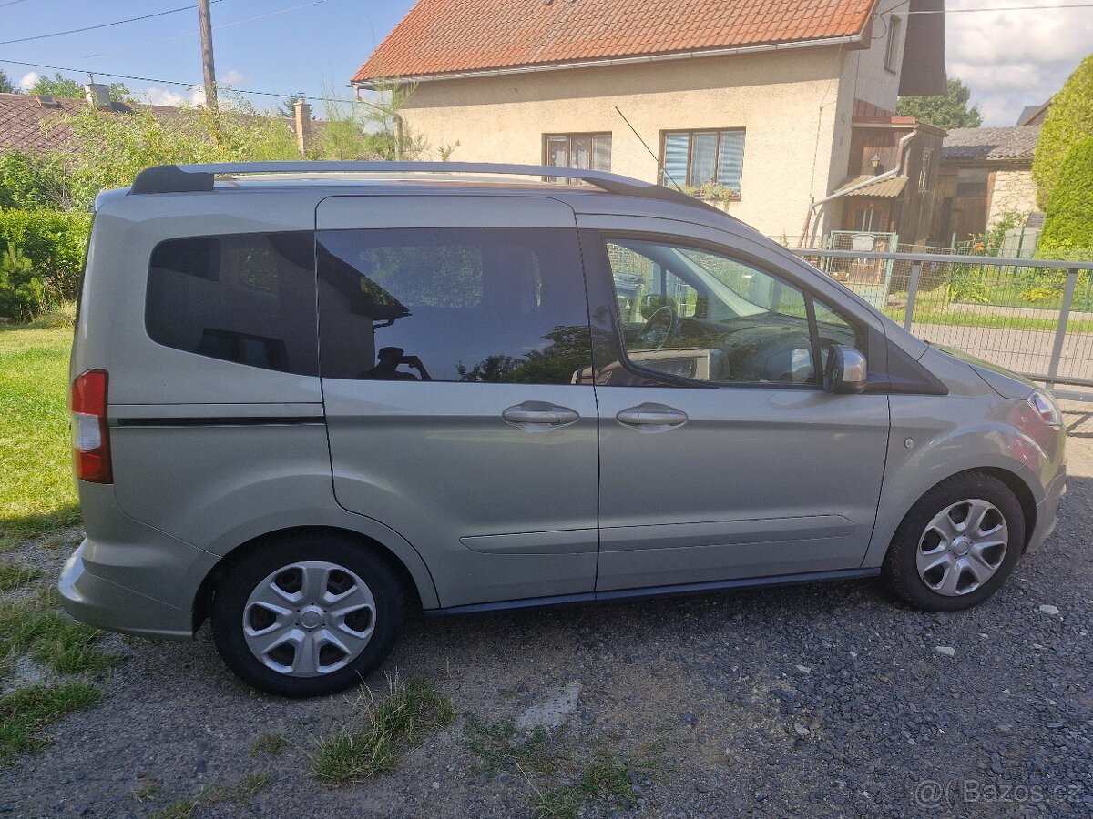 Ford Tourneo Courier - 4