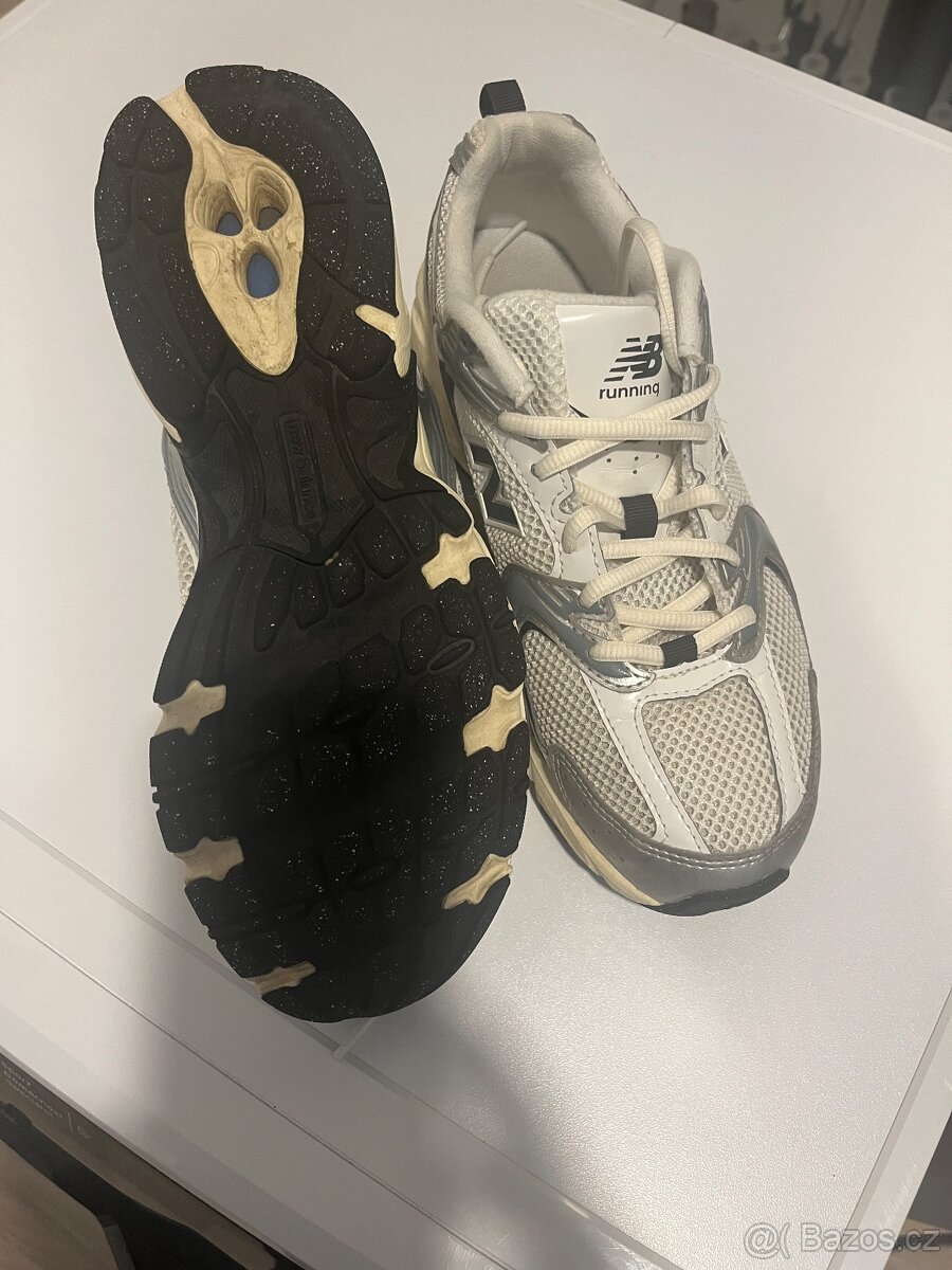 Sneakers New Balance - 4