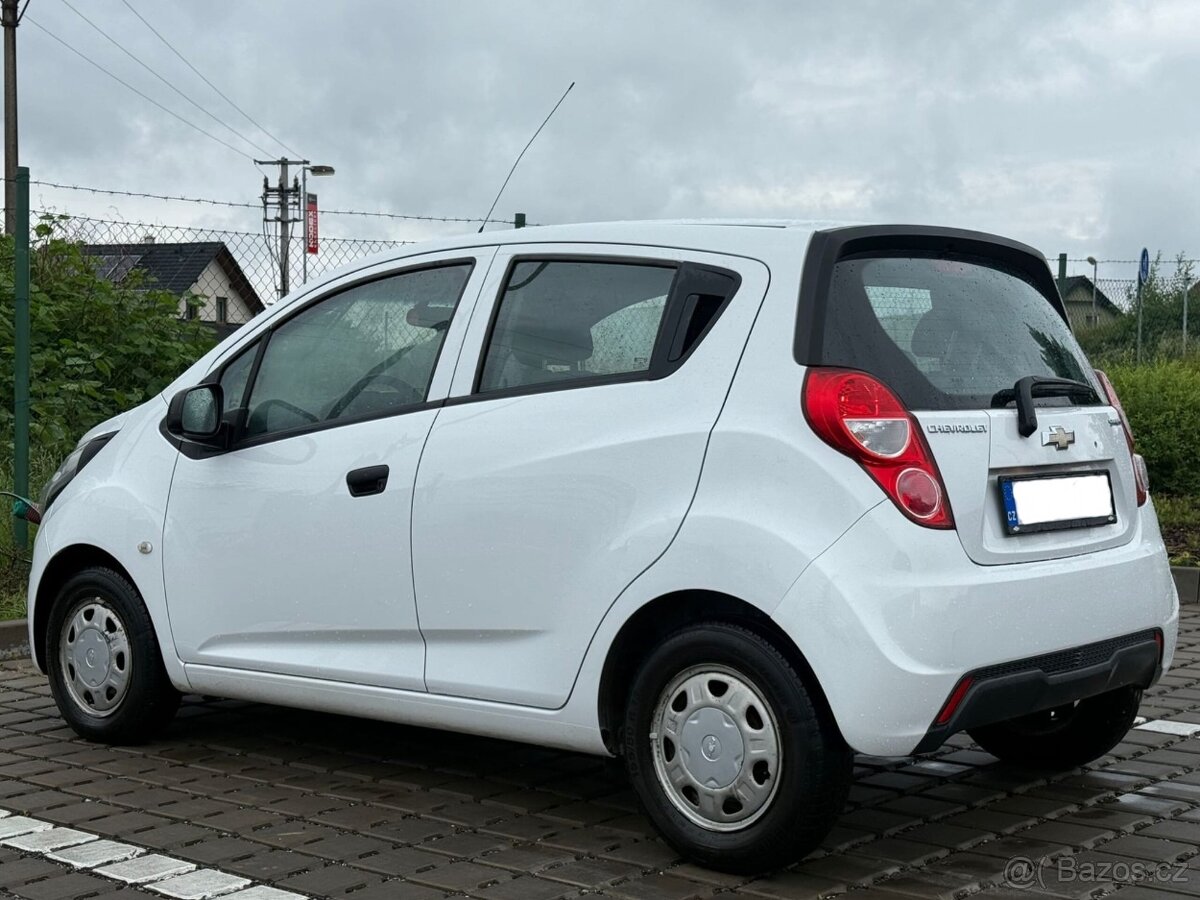 Chevrolet Spark 1.0 m300 2013 - 4