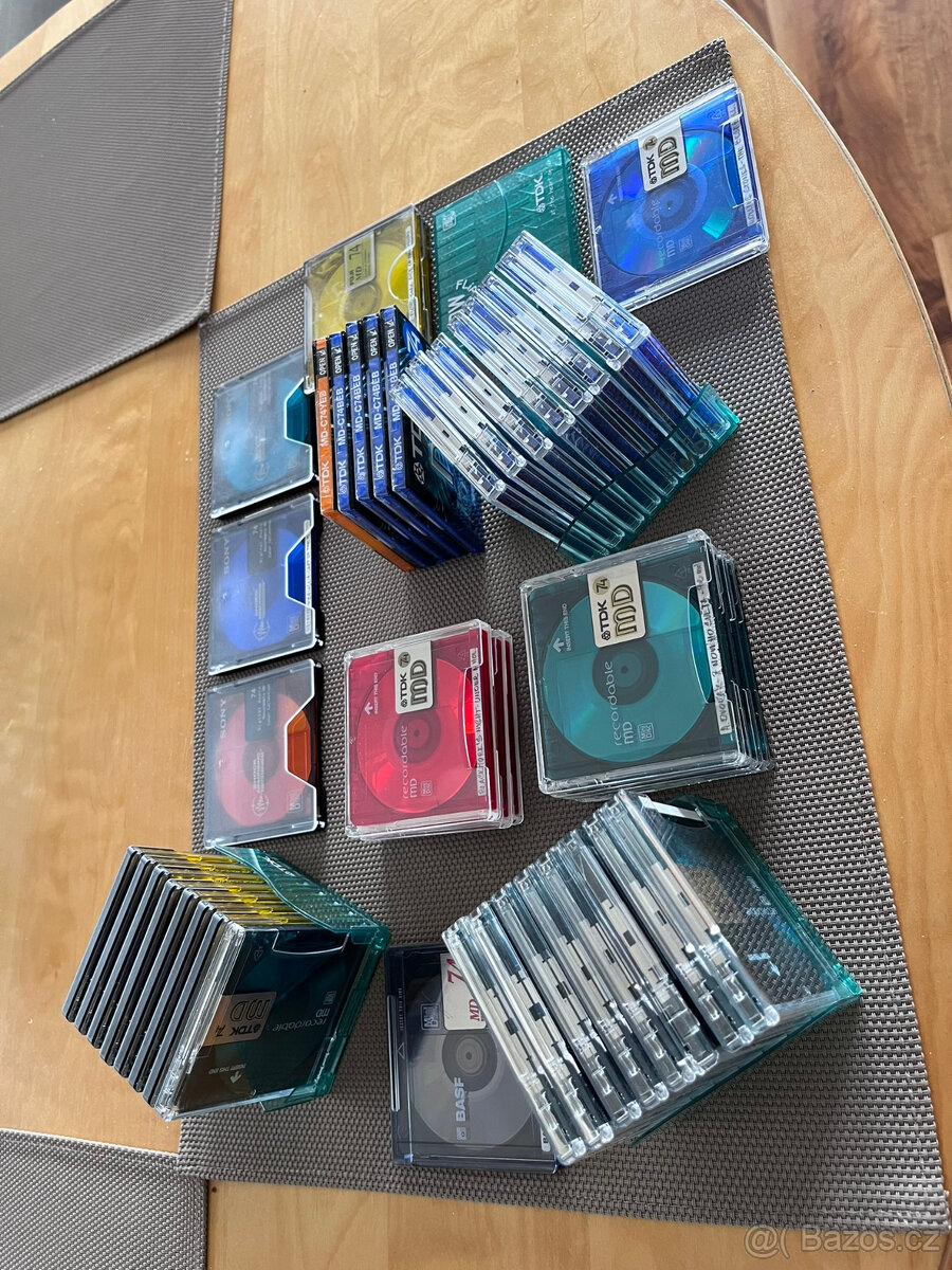 Komplet retro sada MiniDisc s příslušenstvím pro archivaci - 4