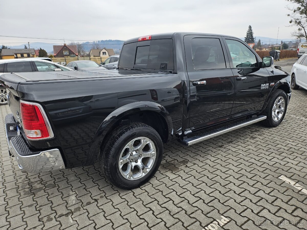 Predám Dodge RAM 1500 5.7 HEMI 2018 4x4 TOP STAV