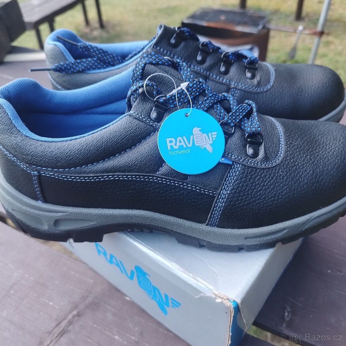 Pracovní oděvy a obuv - 4