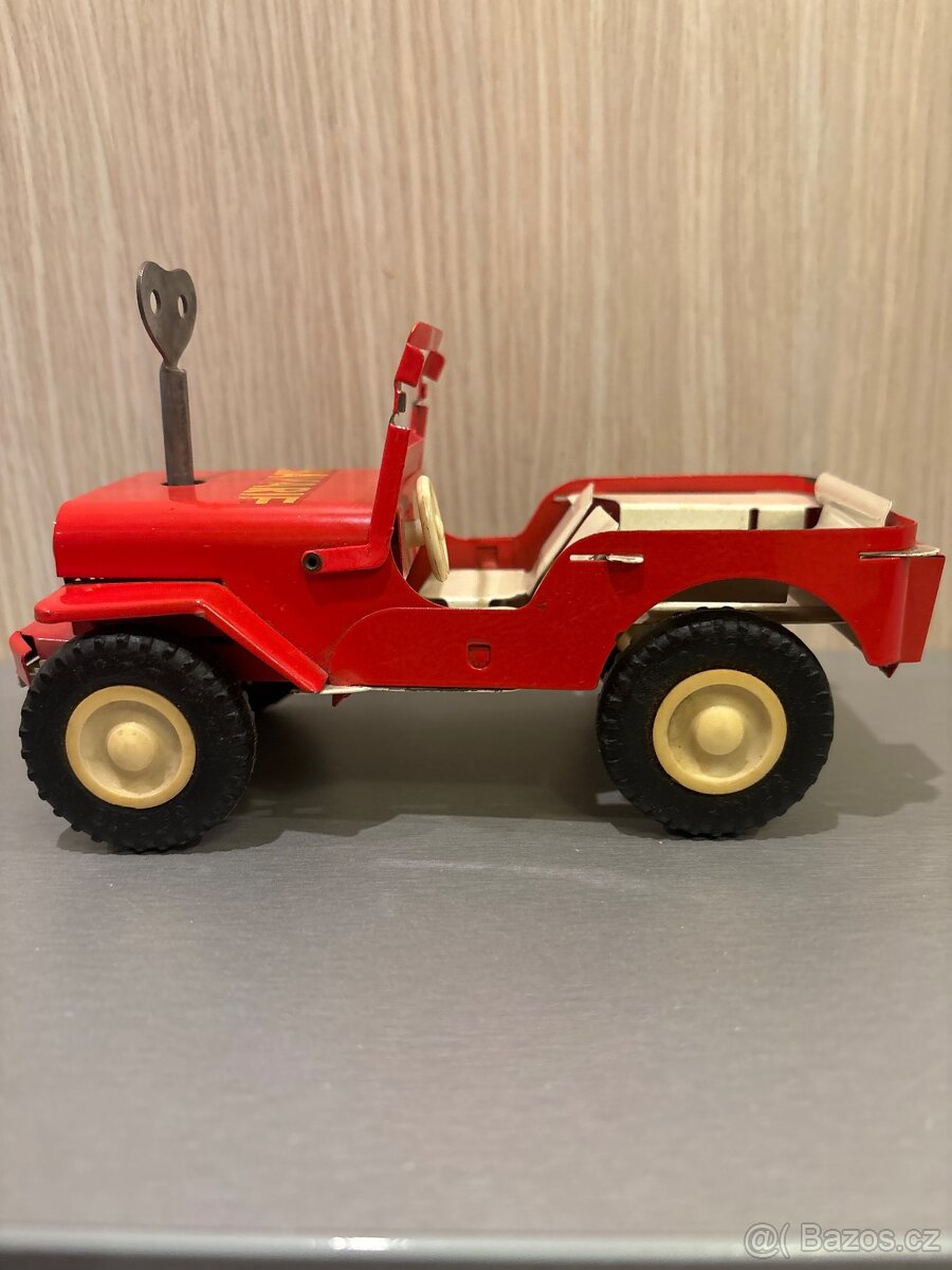 Staré funkční autíčko - JEEP - 4
