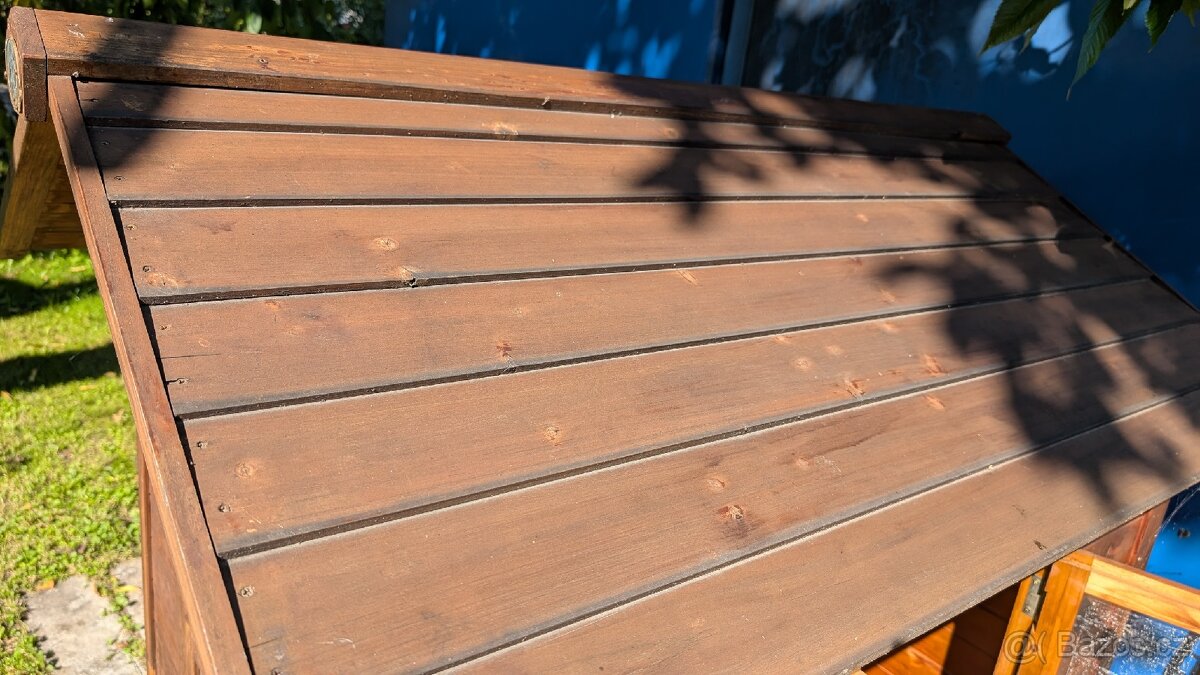 Dreveny domecek TOP. Natreny. - 4