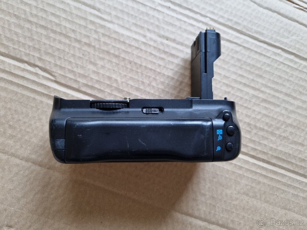 Bateriový grip na Canon 7D - 4