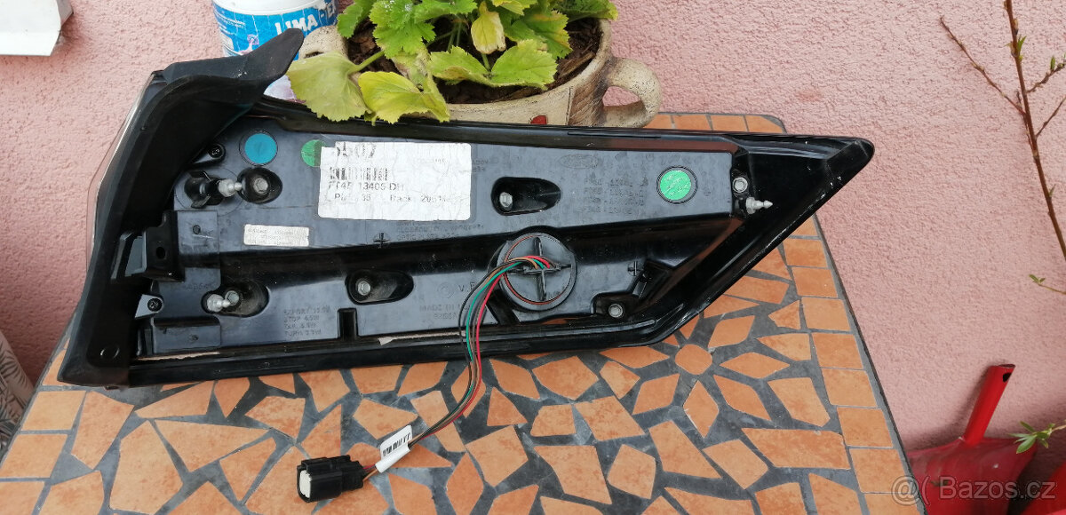 ford edge zadní světlo - 4