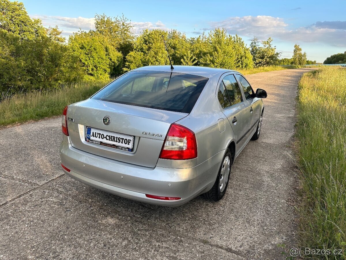 Škoda Octavia 1,2TSi 77KW ORIGINÁLNÍ AUTORÁDIO - 4