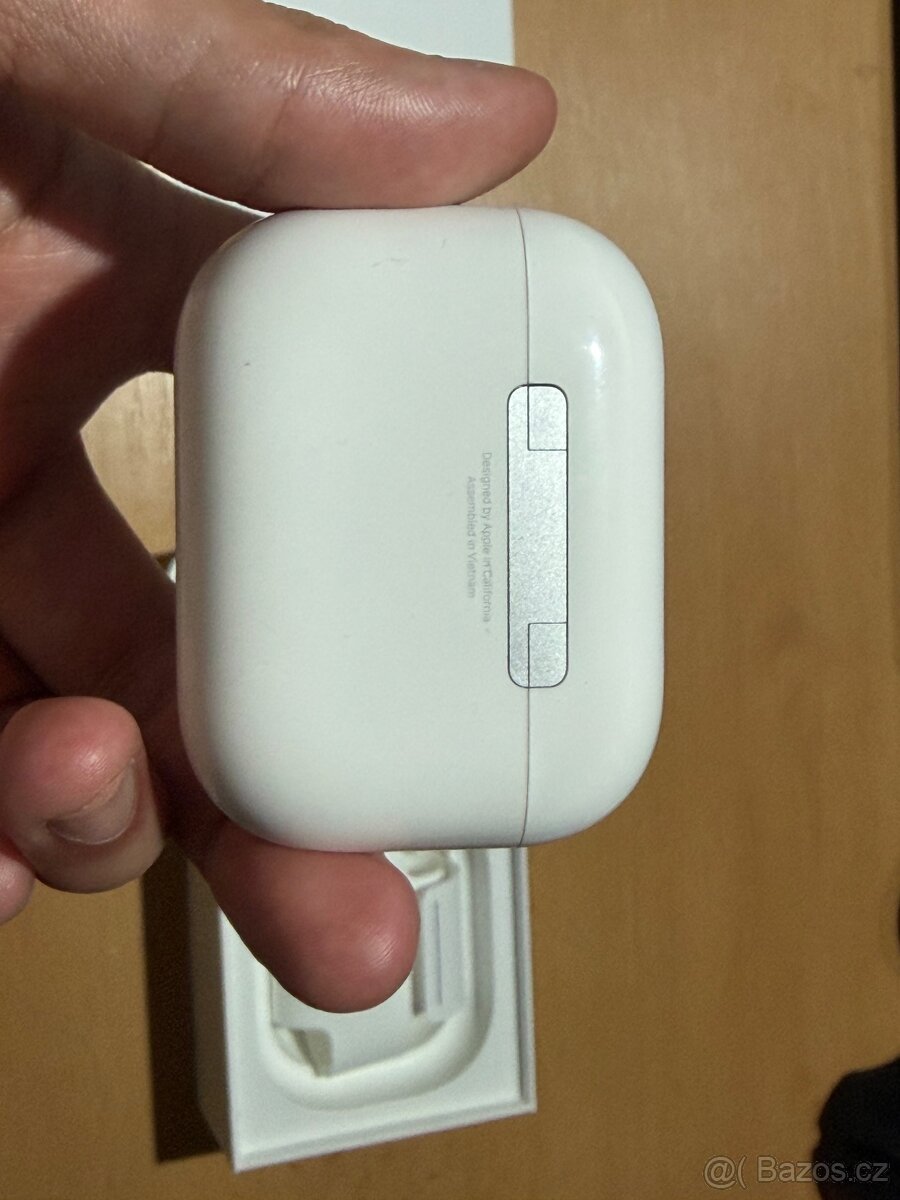 Zánovní AirPody Pro 3 - 4