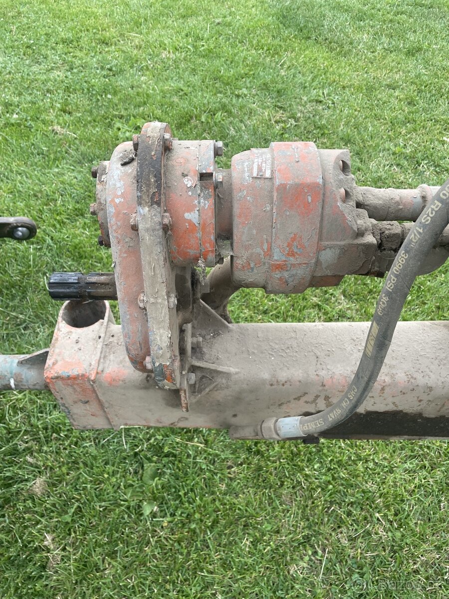 Nakladač UNHZ 500 - 4