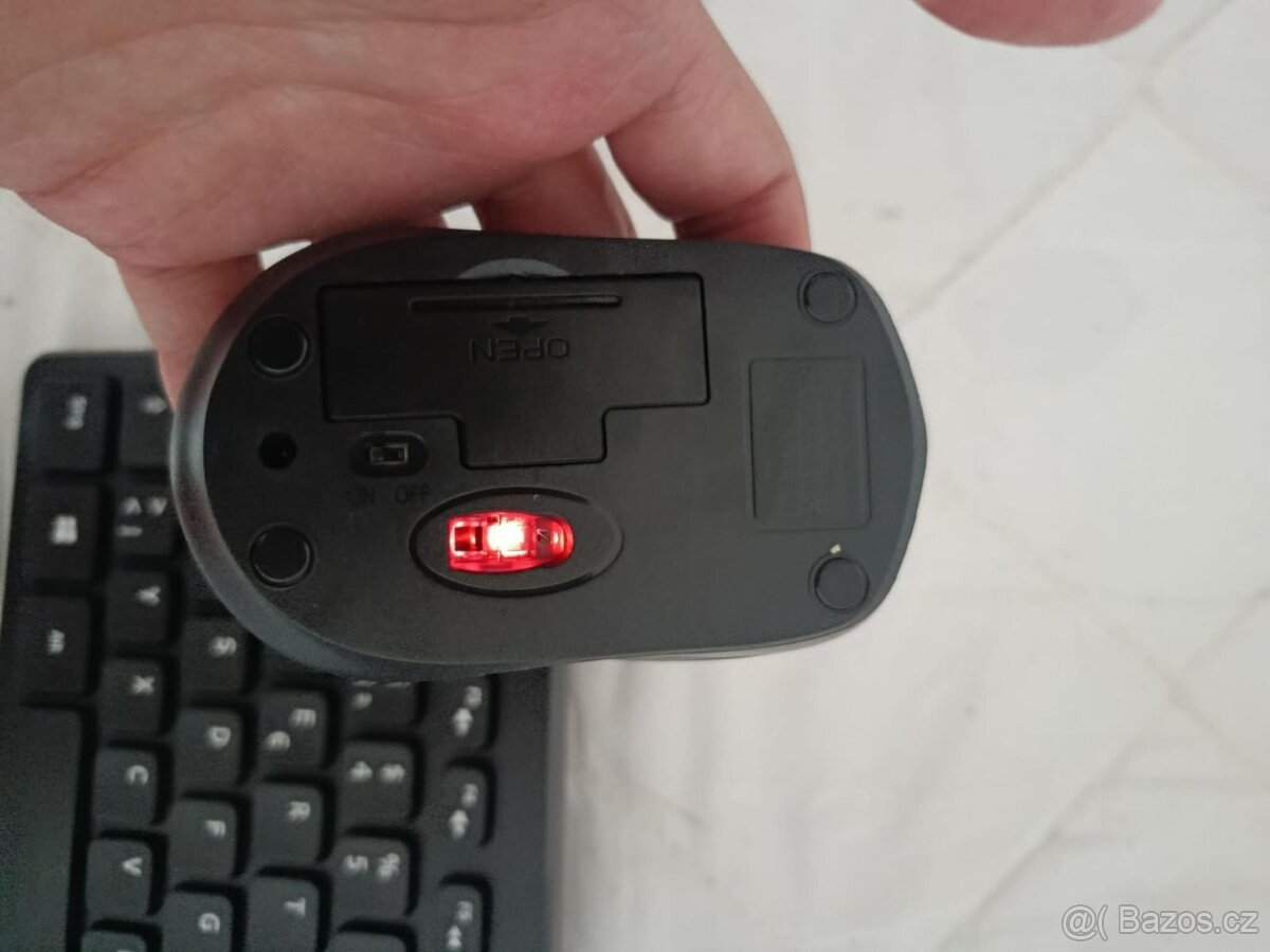 klavesnice a mys - 4