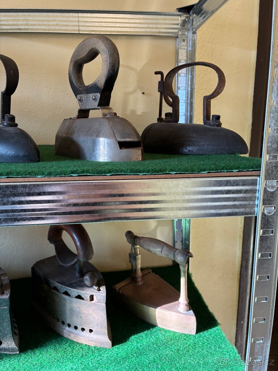 Starožitná žehlička - 4