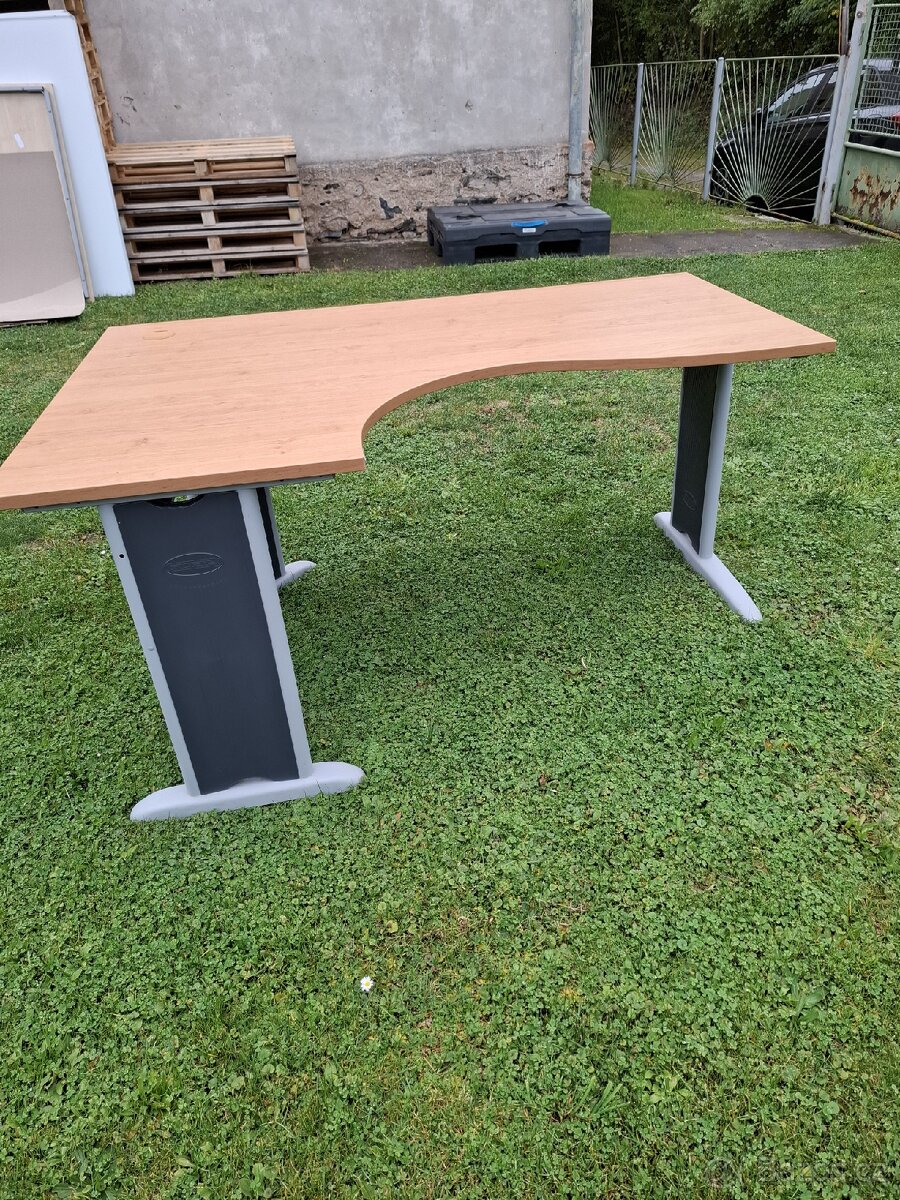 Prodám zachovalý pracovní stůl Hobis - 4