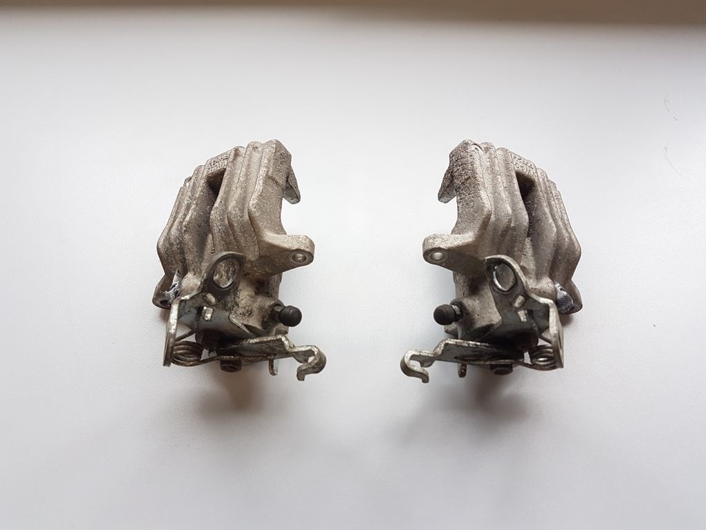 Zadní brzdové třmeny -vroubkovaný typ Octavia II -vyzkoušené - 4