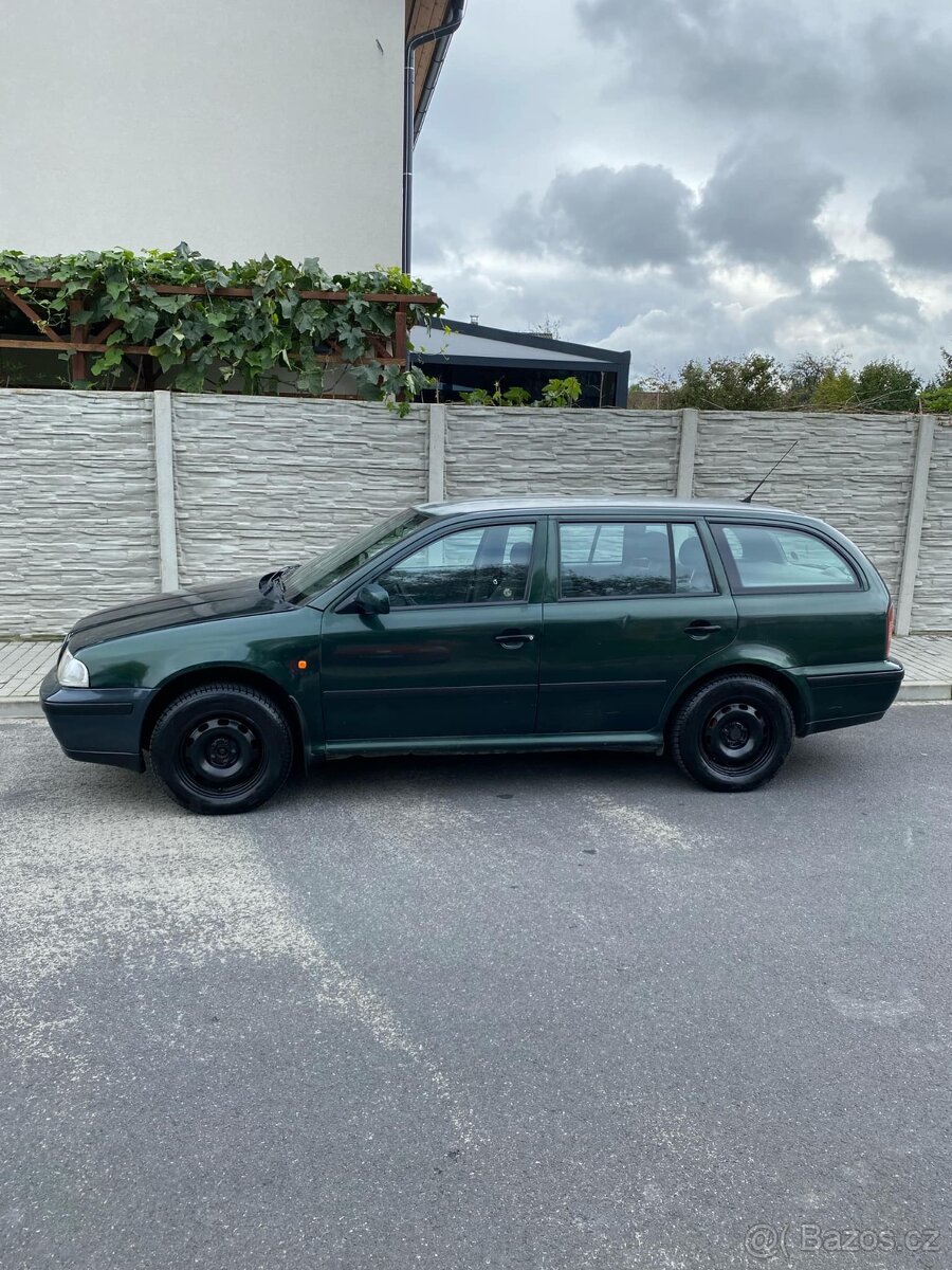 Škoda Octavia 1 Combi Prodám veškeré náhradní díly - 4