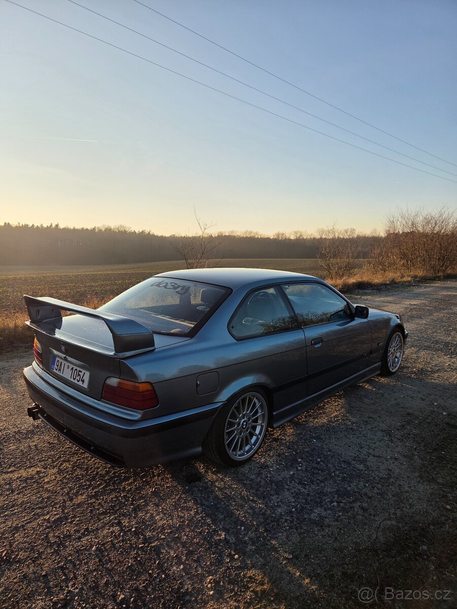 BMW e36 Coupé M52B25 - 4