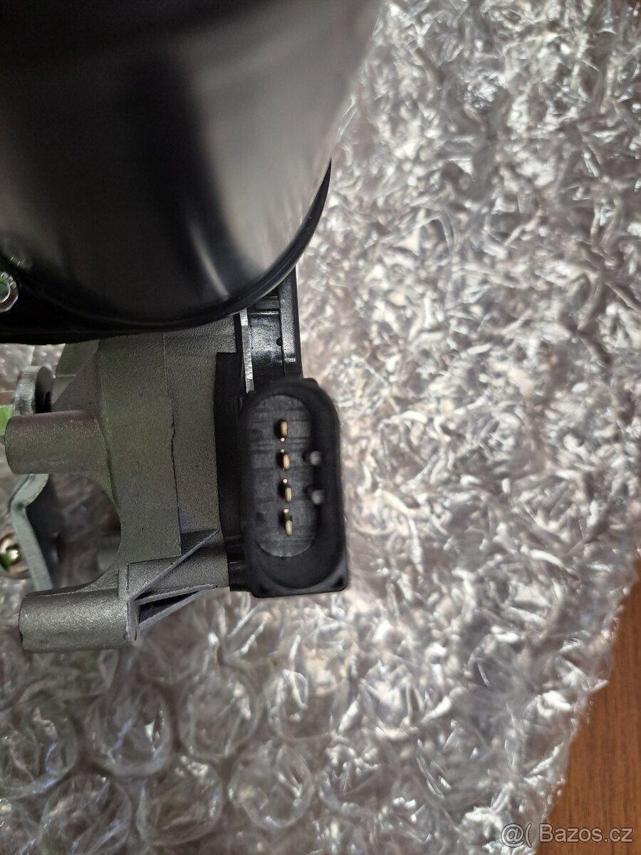 Motorek stěračů VW / MB Sprinter - 4