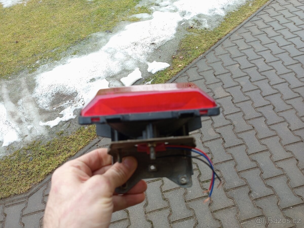 Suzuki GSX-R 750 1989 zadní světlo - 4