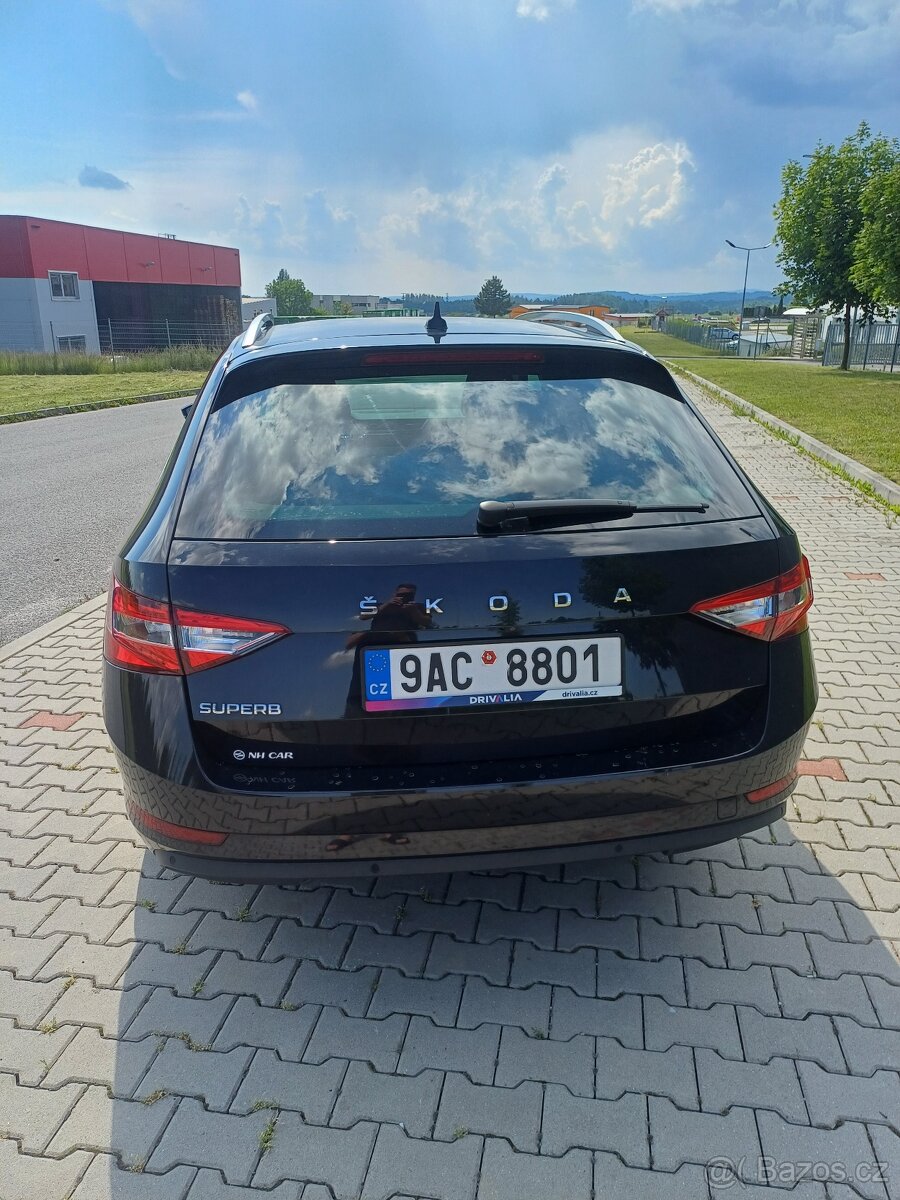 Škoda Superb Combi 2.0 tdi - 4
