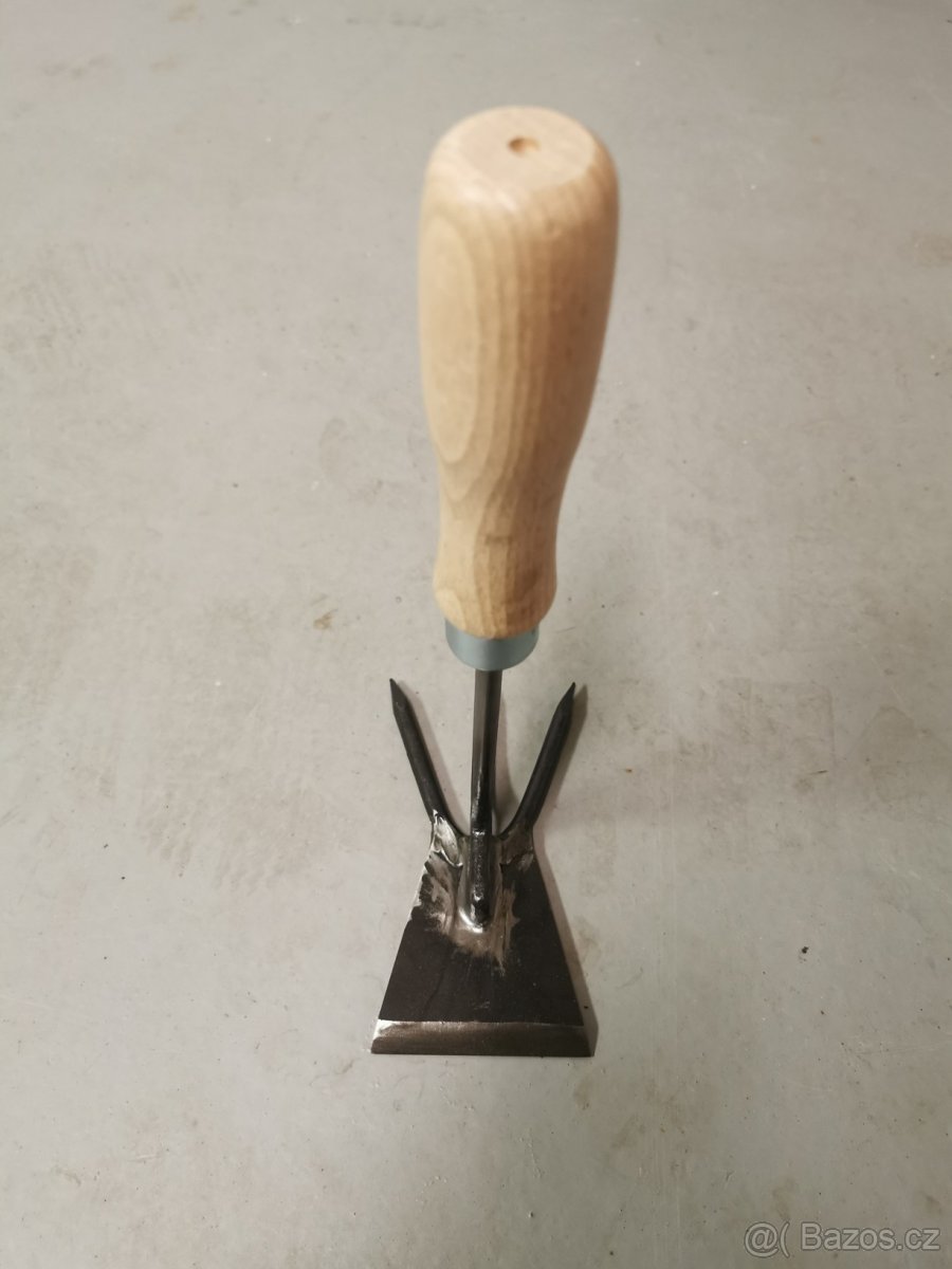 Kovaná zahradní motyčka s vidličkou - NOVÁ, vyrobeno v ČR - 4