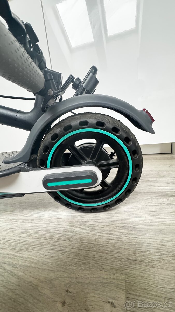 Elektrokoloběžka AERIUM T350 - 4