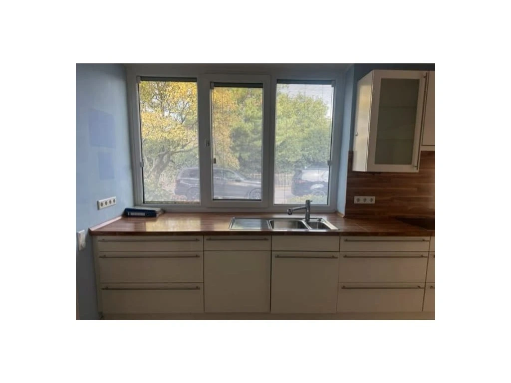 Moderní kuchyňská linka s vestavěnými spotřebiči,5624 - 4