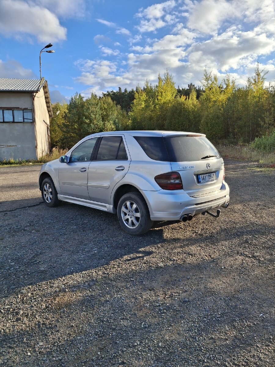 Prodám Mercedes Benz ML 320cdi 165kW stk do 7.2027 - 4