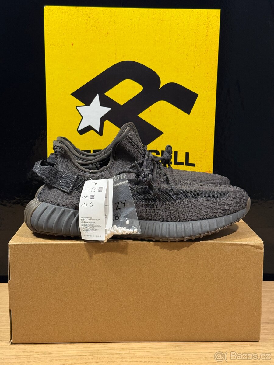 Adidas Yeezy boost 350 v2 black ray gum (45) - 4