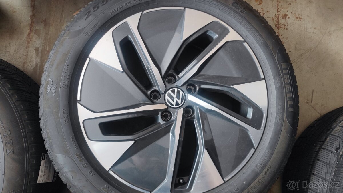 VW ID5 E19 zimni alu sada 235/55/19 - 4