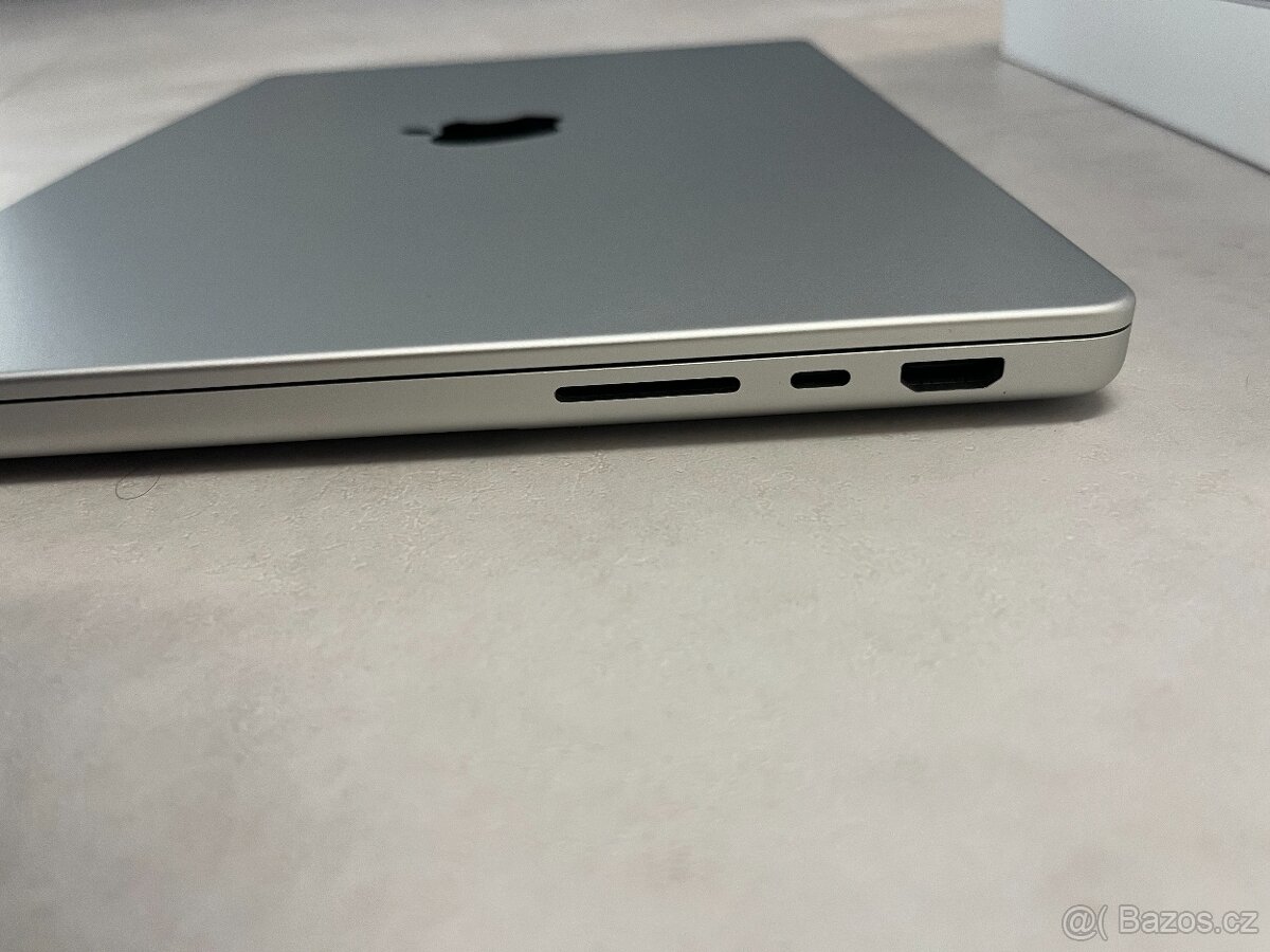 MacBook Pro 14" - M1 Pro/16 GB RAM / 512 GB - 4