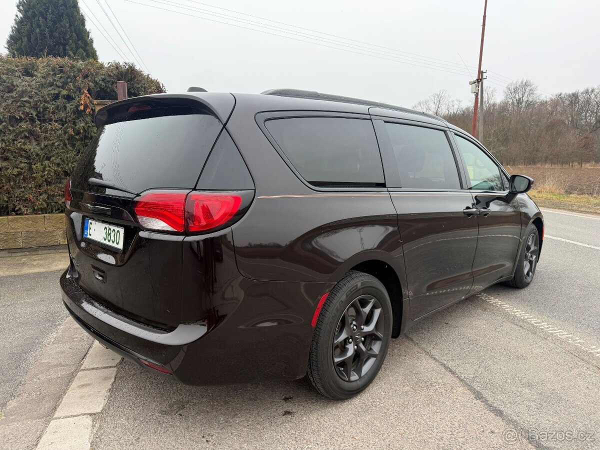 Chrysler Pacifica 3,6 V6 Stown 2x DVD S-type 2018 DPH - 4