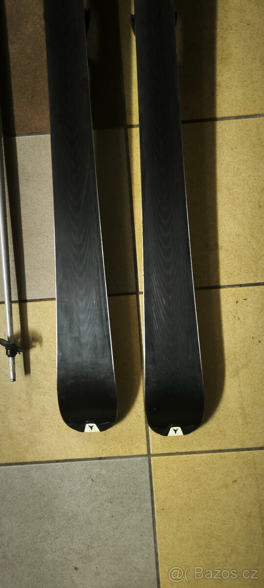 prodám lyže ATOMIC 8 RACE 150 - 4