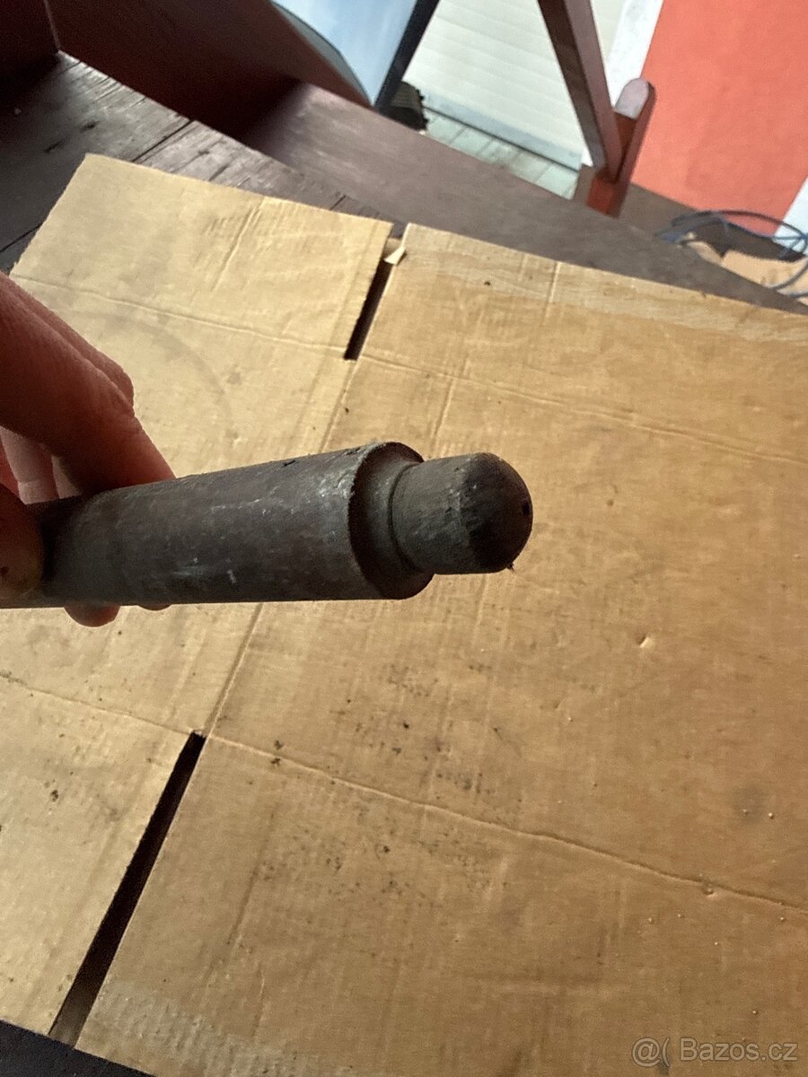 mosazná pumpička na motocykl - 4