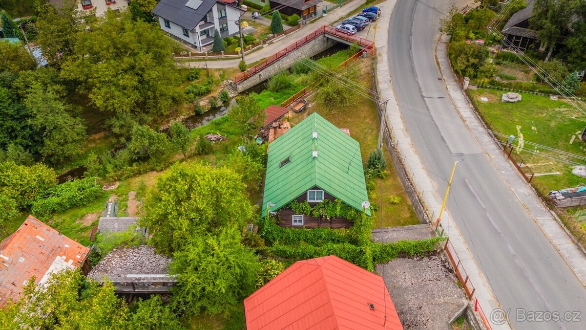 Malebná drevenica v pohraničí - 4