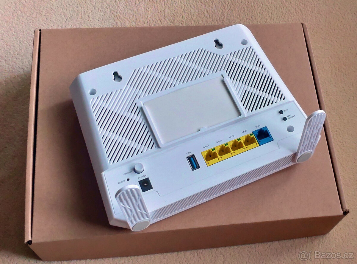 Wi-Fi router Zyxel EX-3300 - 4