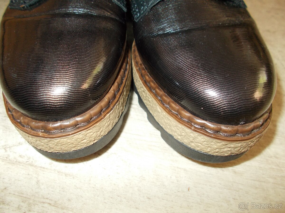 KRASNÉ ZMNÍ KOTNÍKOVE BOTY ZN RIEKER - 4