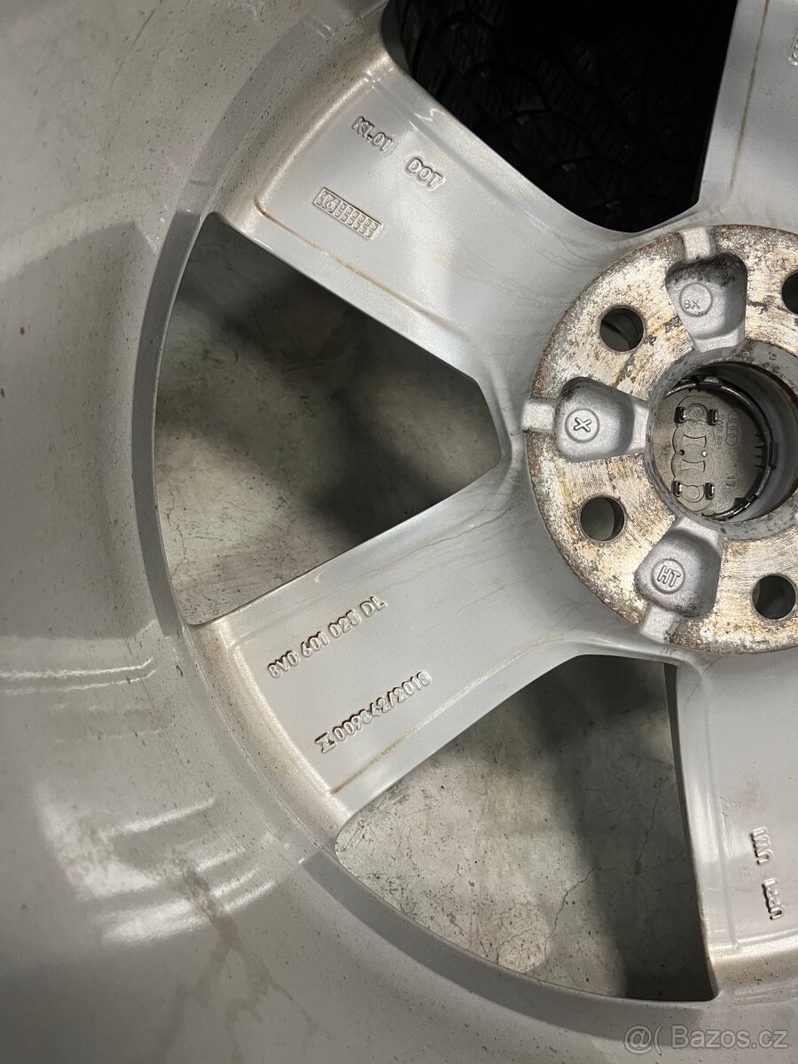 Kompletní sada Audi A3 R18 zimní - 4