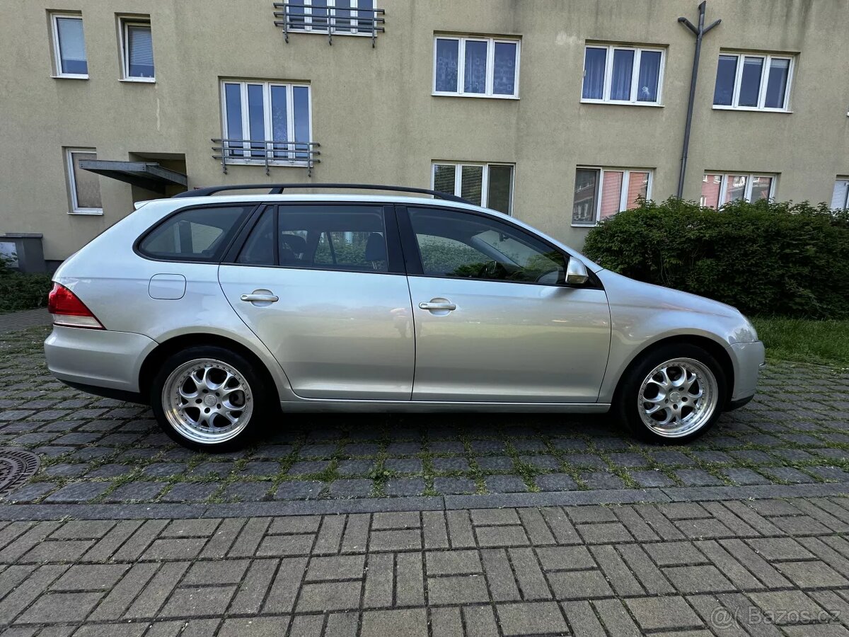 Volkswagen Golf V Combi 1.9 TDI 77kW Navi Tažné ALU R17 2009 - 4