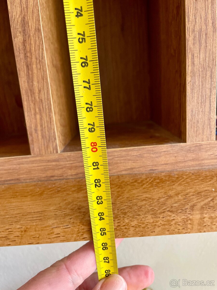 Police na drobnosti + 5x háček - 4