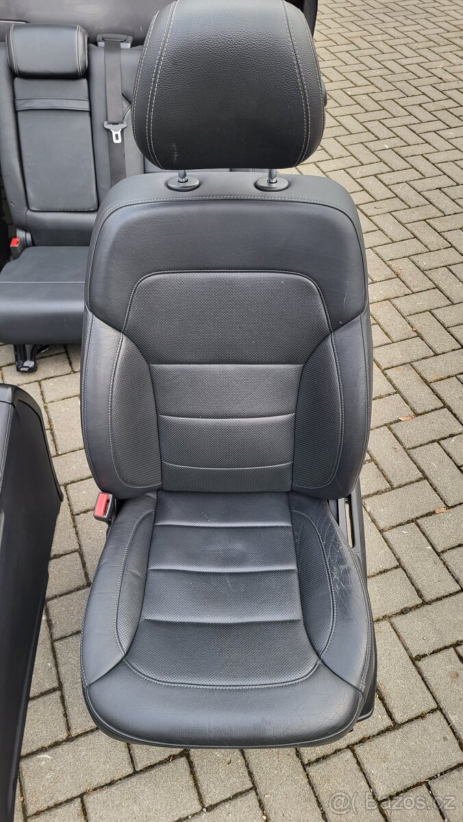Mercedes GLE sedacky - 4