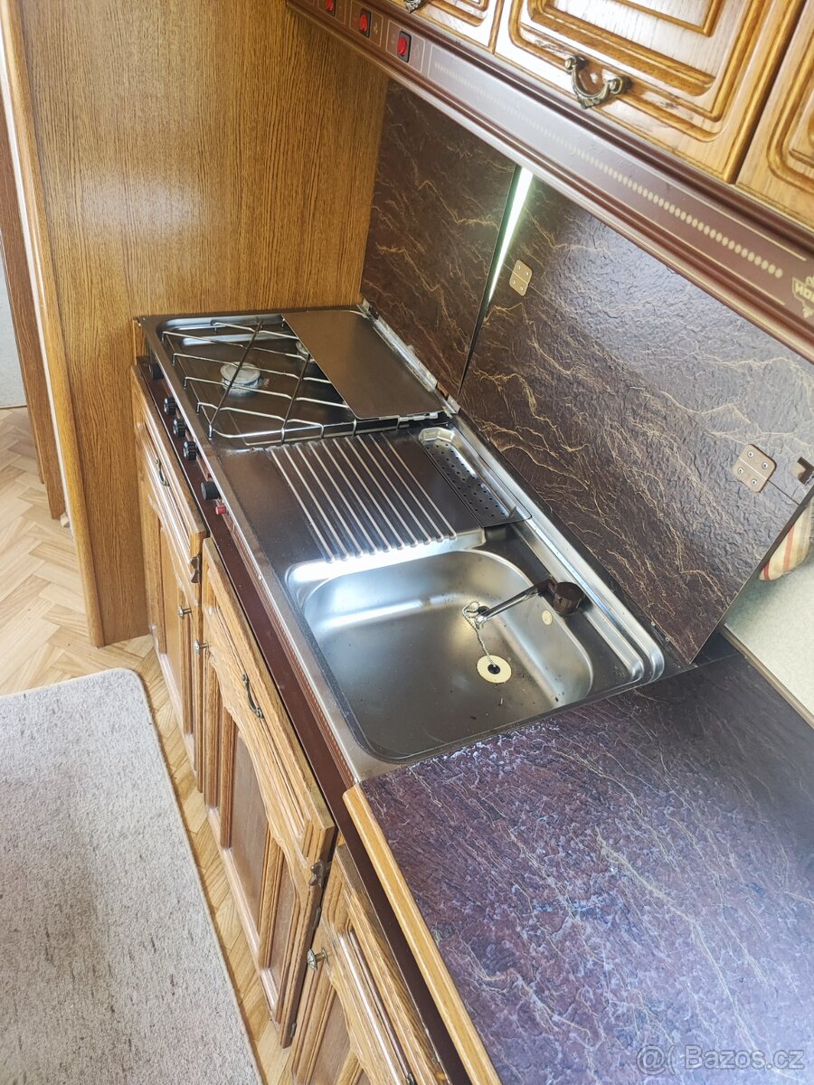 Dlouhodobě pronajmu celoroční karavan s pozemkem - 4