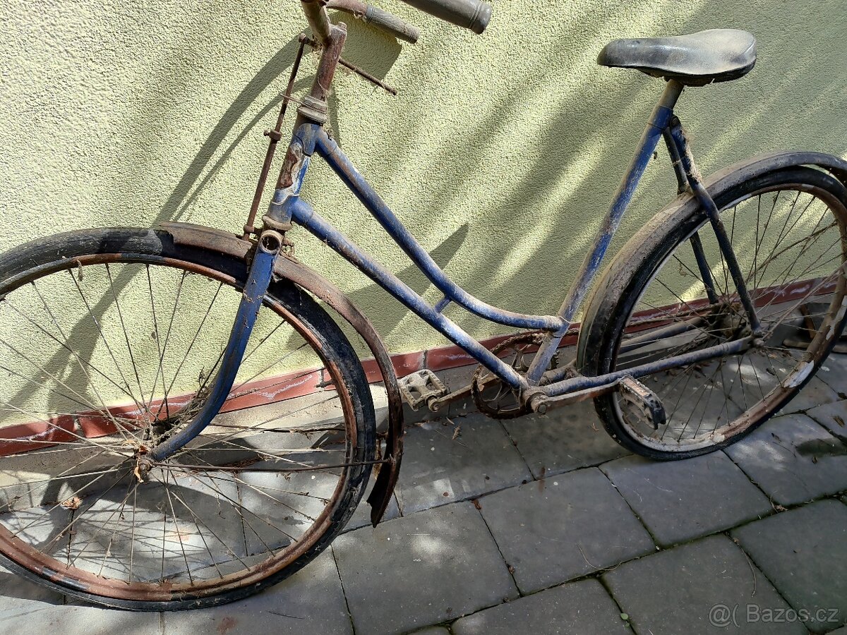 Retro staré kolo stadion - 4