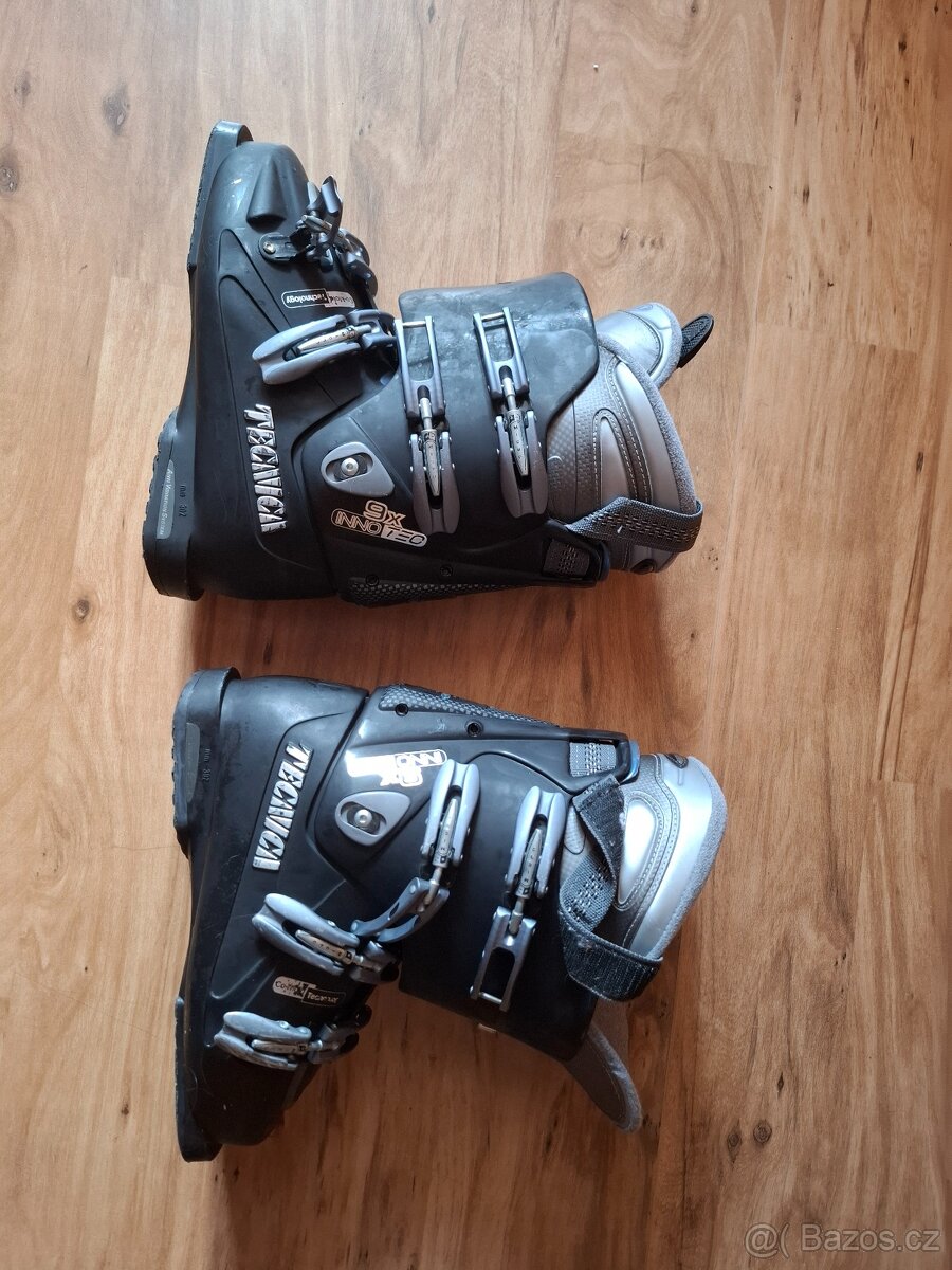 Lyže Atomic s lyžáky Tecnica - 4