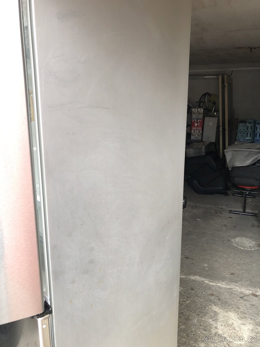 PRODÁM skelet lednice Bosch KGN39A73 No frost - 4