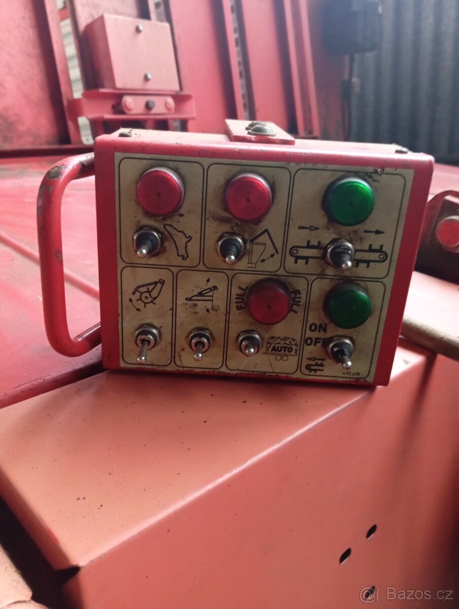 Senážní vůz Pöttinger - 4