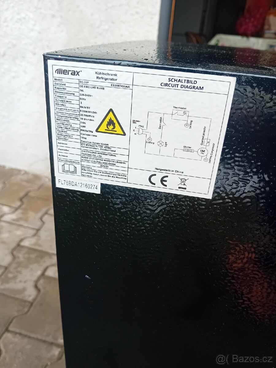 Vitrína/malá lednička - 4