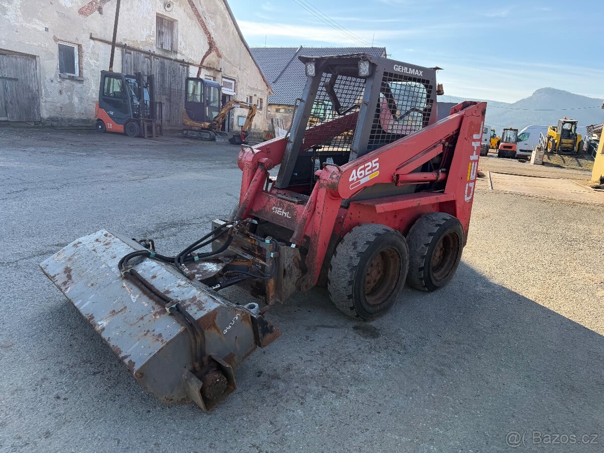 Smykovy nakladac Gehl 4610 - 4