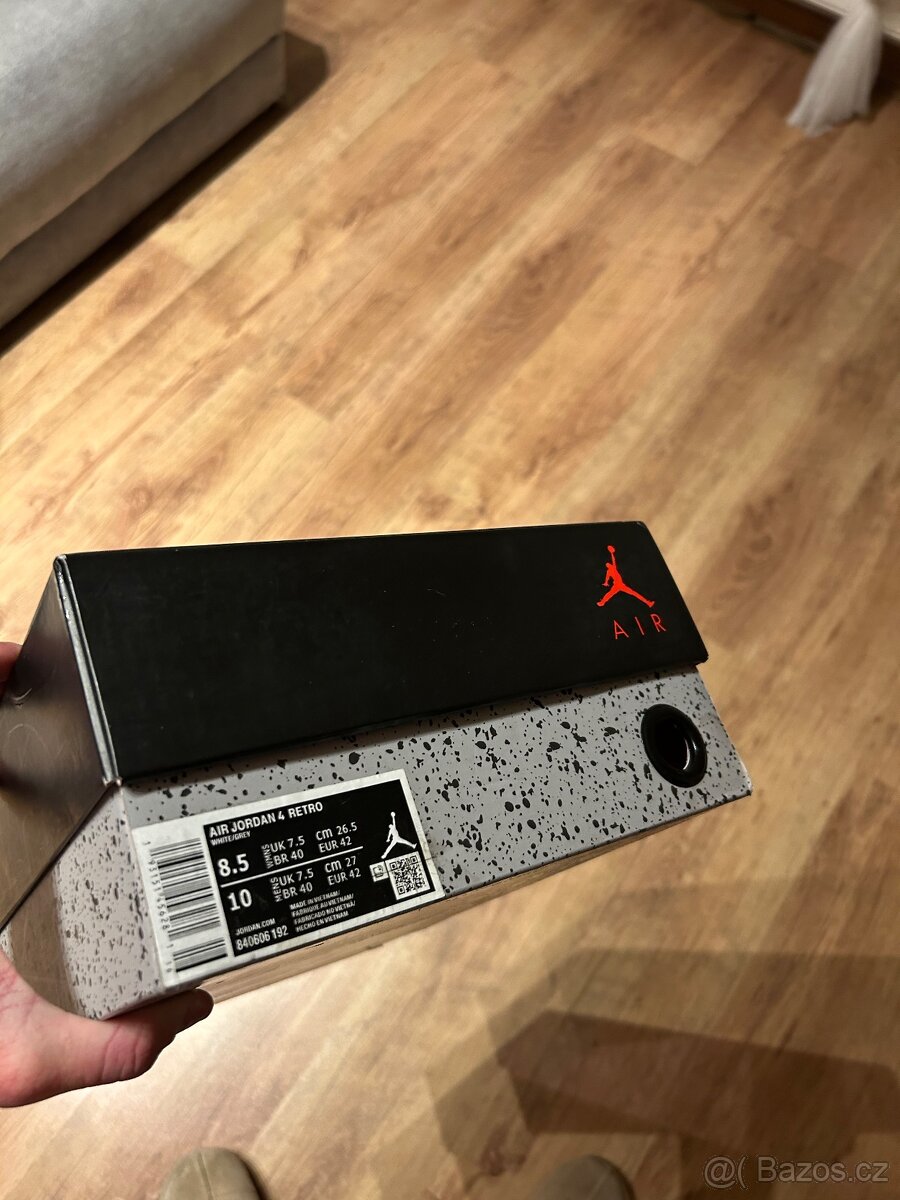 Nike Air Jordan 4 - 4