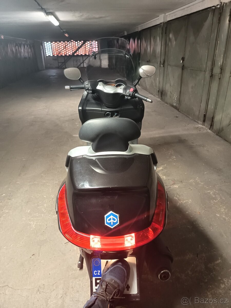 Piaggio x Evo 125 - 4