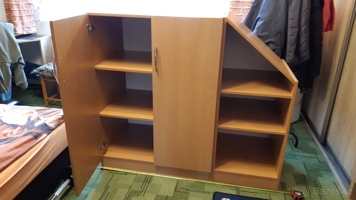 Skříň - 4